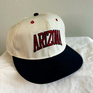 University of Arizona Wildcats Fitted Baseball Cap  - Pro Model - Size 7 1/4